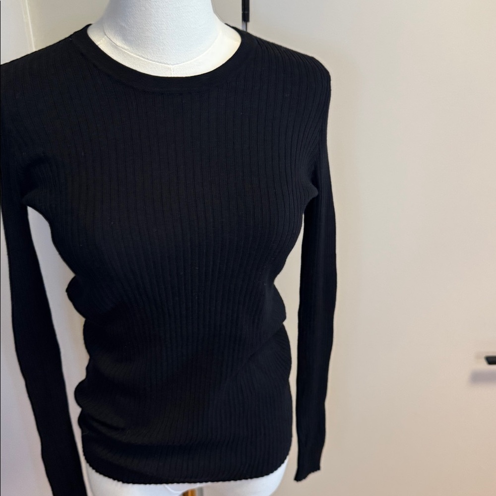Louis Vuitton Classic Black Ribbed Knit Top Medium - Picture 2 of 5
